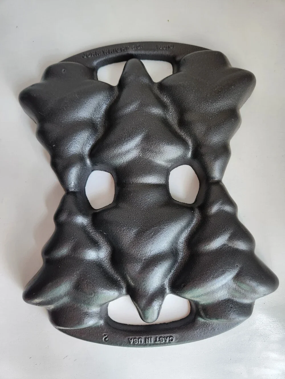 Vintage 1991 • John Wright • Cast Iron Christmas Tree Mold Pan Cornbread • USA